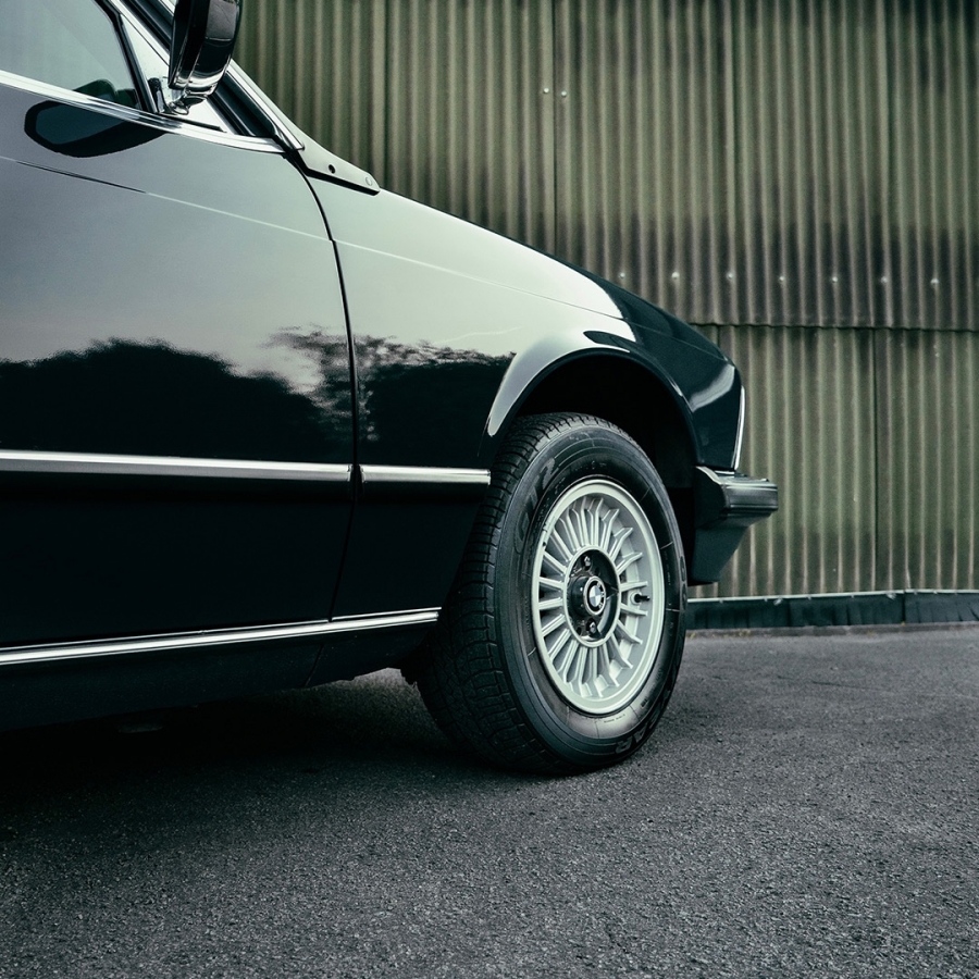 BMW 733i  4 - MaxV Detailing 